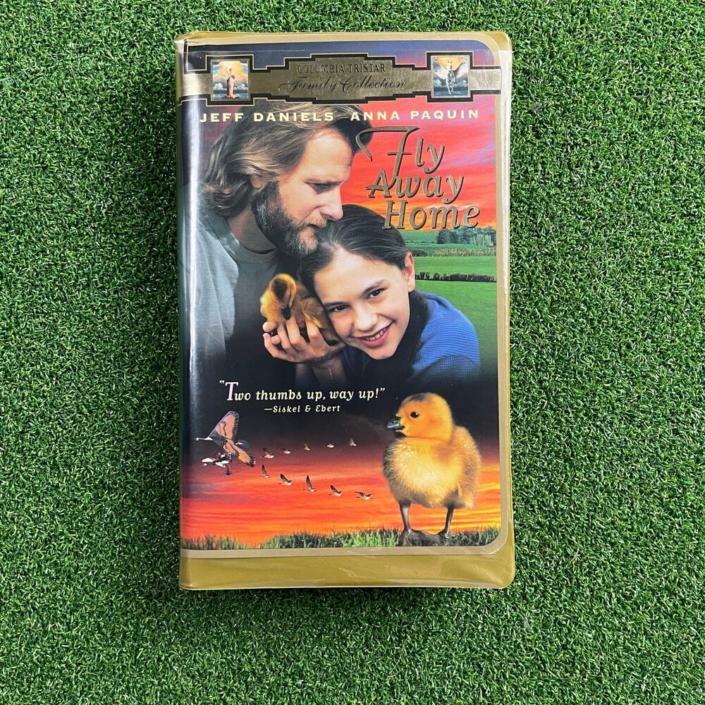 Fly Away Home (1996) VHS – Columbia TriStar Family Collection – Clamshell